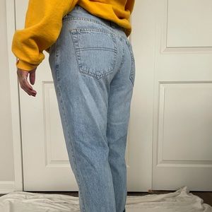 Tommy Hilfiger light wash jeans